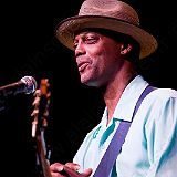 Eric Bibb_20091002_3246 CPR.jpg