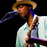 Eric Bibb_20091002_3253 CPR.jpg